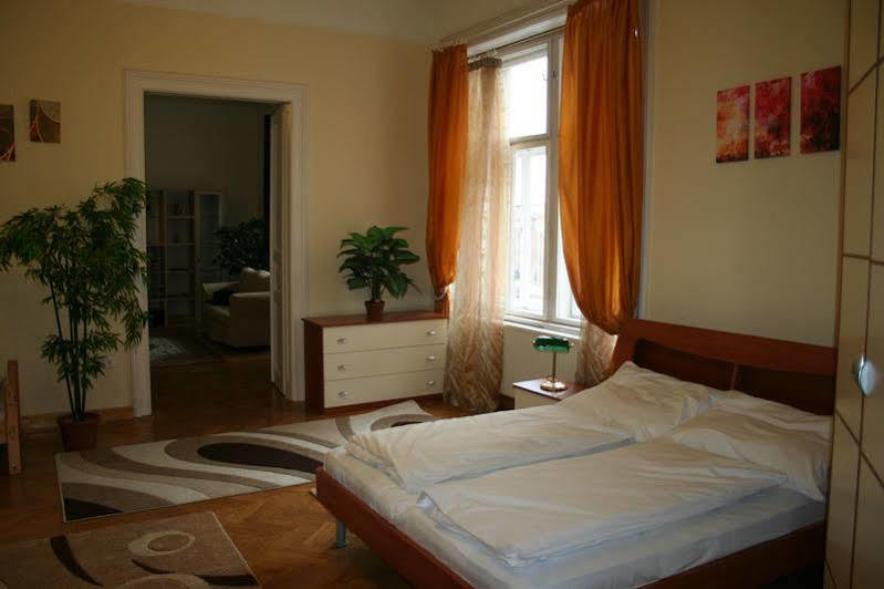 Hostel Walking Bed Budapest Downtown Exterior foto